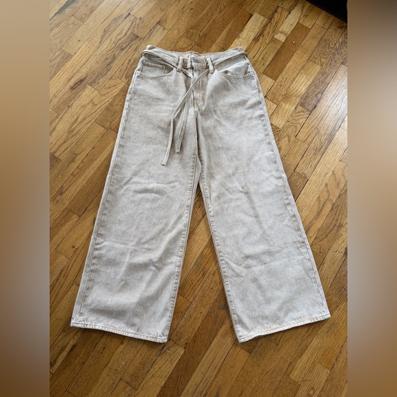 🔥NEW🔥Levi's Cream / Ecru Wide-Leg Jeans - Picture 8 of 8